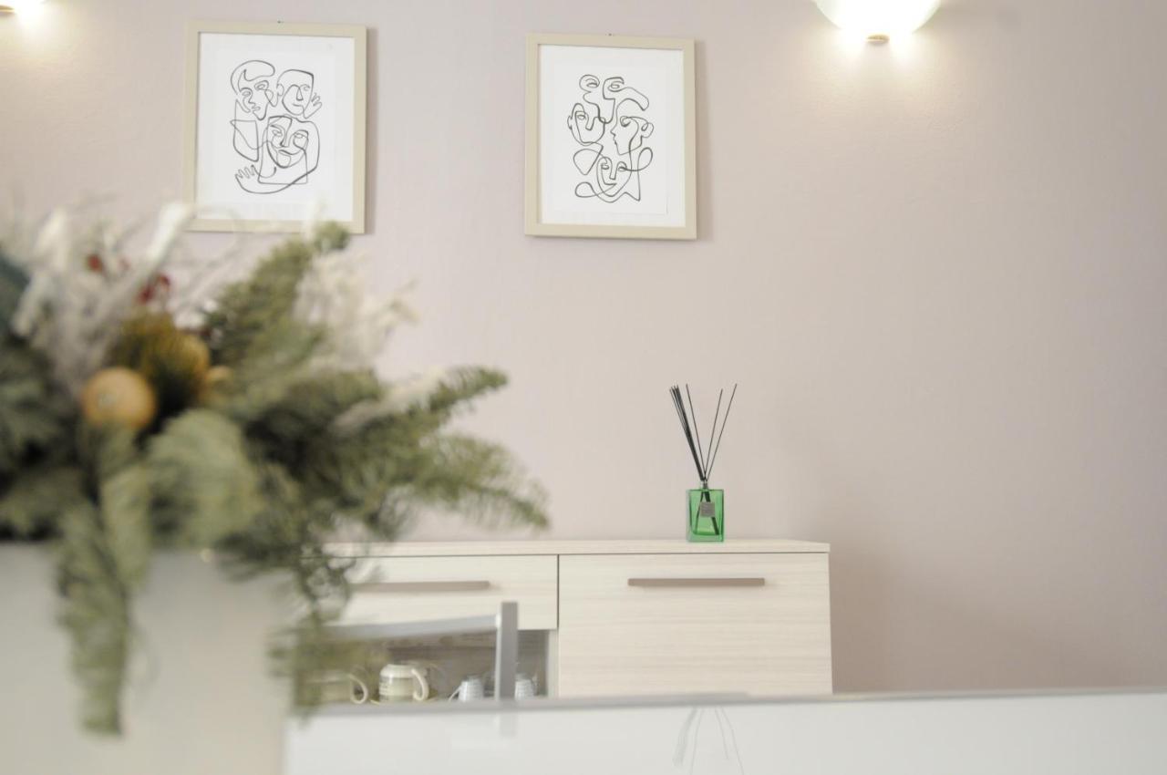 St. George Apartment โลเวเร ภายนอก รูปภาพ